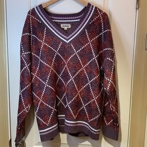 LISTICLE. Mauve/Red Sweater. V-Neck. Argyle pattern on front.Warm & Cozy…